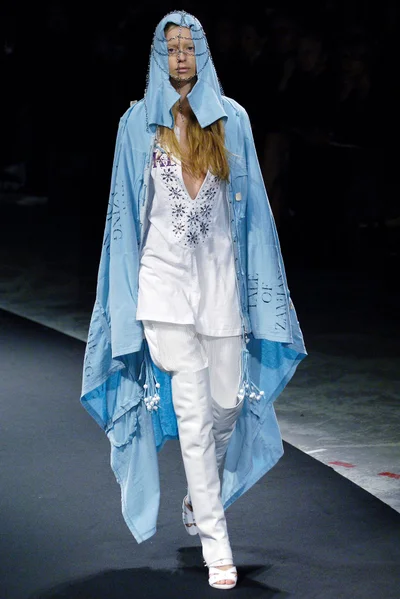Look 34